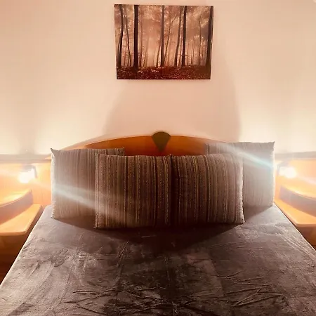 Apartment Ferienwohnung Mit Grossem Balkon *