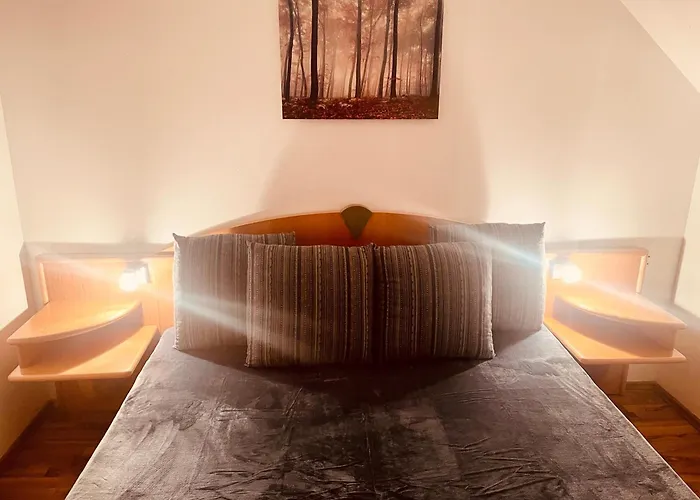 Mit Grossem Balkon 아파트 *